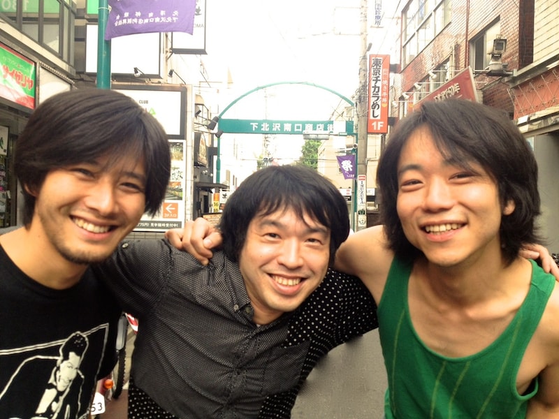 ダブルオー・テレサ。左から上野智文、植木遊人、大塚謙一郎。