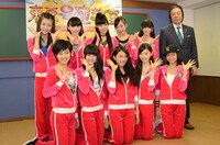 東京パフォーマンスドールと古田新太。