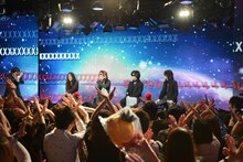東京・ニコファーレにて行われたX JAPANトークイベントの様子。