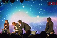東京・ニコファーレにて行われたX JAPANトークイベントの様子。