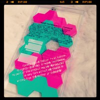 6つのピースが作品として収められた立花ハジメ「Monaco」パッケージ写真。