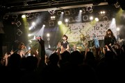 ねごと、招待制アニエスベーコラボイベントで新曲熱演
