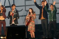 「テラスハウス」コラボステージの様子。