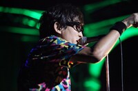 スガシカオ「SUGA SHIKAO LIVE TOUR『やるしかねーだろ!? 2013』」東京公演の様子。（撮影：新家敏之）