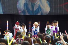 超特急「ウルトラ超特急2013年秋 二大決戦！ ウルトラ超特急 VS 8号車」の様子。