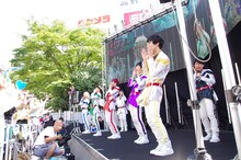 超特急「ウルトラ超特急2013年秋 二大決戦！ ウルトラ超特急 VS 8号車」の様子。