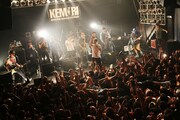 「KEMURI TOUR 2013 "ALL FOR THIS!"」福岡・DRUM LOGOS公演でセッションするKEMURIとスカパラホーンズ。