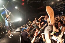 「KEMURI TOUR 2013 “ALL FOR THIS!”」東京・新木場STUDIO COAST公演の様子（Photo by Terumi Fukano）。