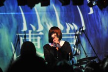 転校生ワンマンライブ「登校拒否」の様子。