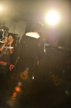 転校生としての活動を終え、ステージを去る水本夏絵。