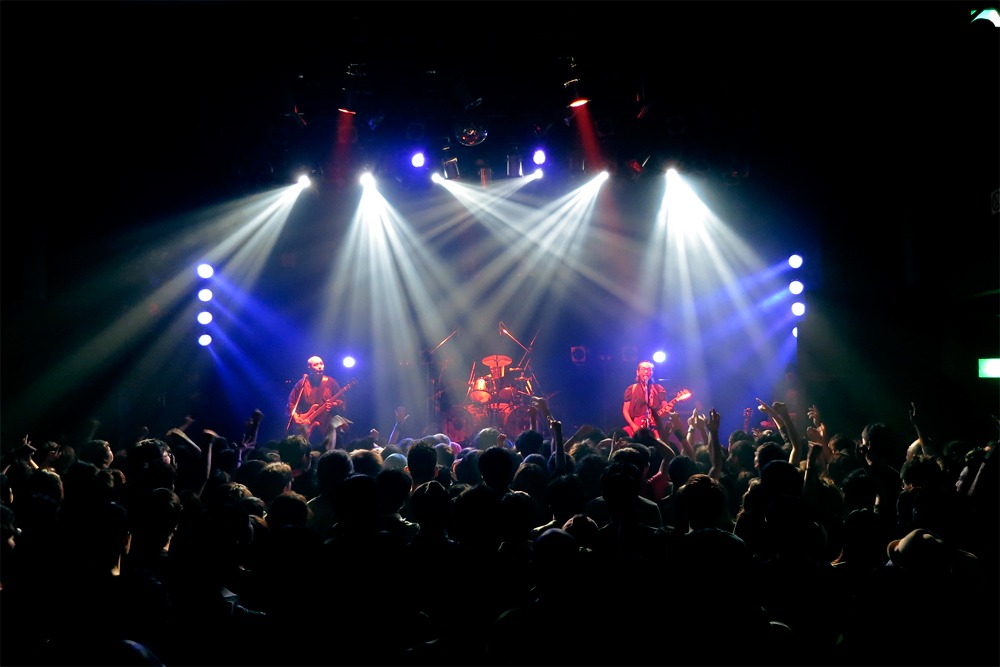 人間椅子 (Photo by KASSAI [3PO DESIGN WORKSHOP])