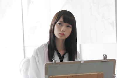 園子役を演じる深川麻衣（乃木坂46）。