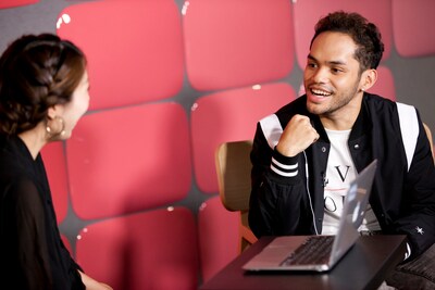 Matt Cab「MUSIC FRIDAY on Google+ | YouTube」出演時のトークの様子。