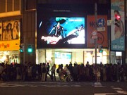 北海道での「朝までハロウィン」PV公開の様子。