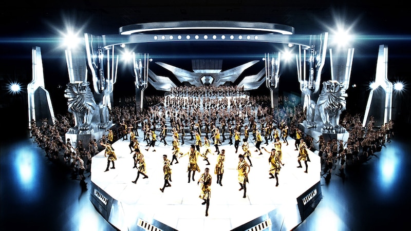 総勢約1000人が踊るEXILE「EXILE PRIDE ～こんな世界を愛するため～（スペシャル・エディション）」ビデオクリップのワンシーン。