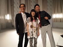 左から武部聡志、miwa、槇原敬之。
