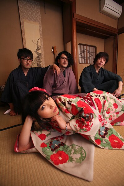 樋口舞と天井桟敷アンサンブル