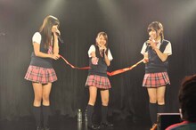 AKIBAカルチャーズ劇場でのLinQ公演初日を記念してテープカットが行われた。