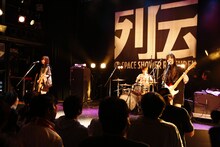 SHISHAMO（撮影：上飯坂一）