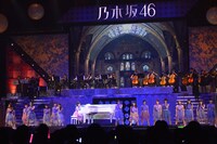 乃木坂46「真夏の全国ツアー2013 FINAL!」公演の様子。