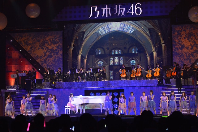 乃木坂46「真夏の全国ツアー2013 FINAL!」公演の様子。