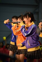 私立恵比寿中学「がぶ飲み 学園祭ライブ」の模様。