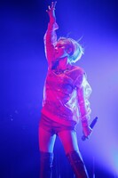 BENI「BENI LIVE TOUR 2013“Red”」の様子。