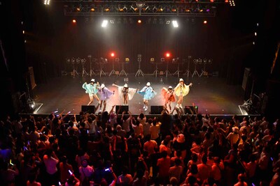 盗まれた衣装を取り戻してシークレットライブを行うでんぱ組.inc。