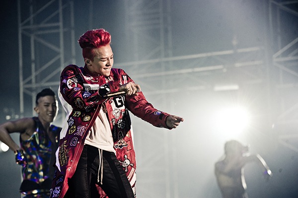 「G-DRAGON 2013 1ST WORLD TOUR [ONE OF A KIND]」の様子。(c)&(p) 2013 KBS MEDIA Inc. & YG ENTERTAINMENT Co., Ltd. ALL RIGHTS RESERVED.