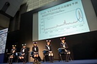 「ITクロEXPO ～ももいろクローバーZがITを学ぶ～」の様子。