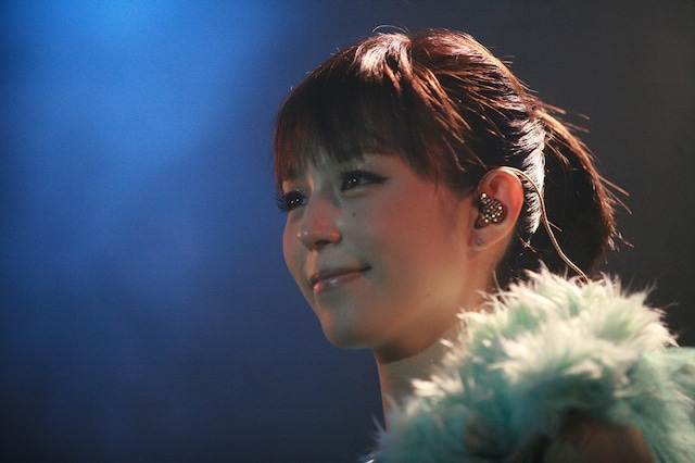 平野綾「バースデー & #AYATOMO発足記念ライブ」の様子。