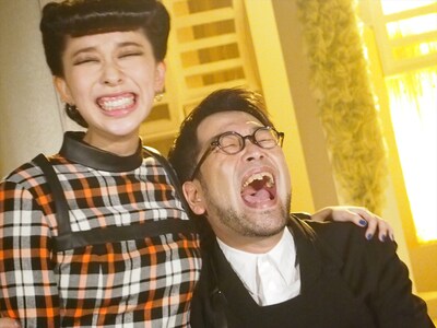 左から加藤ミリヤ、槇原敬之。