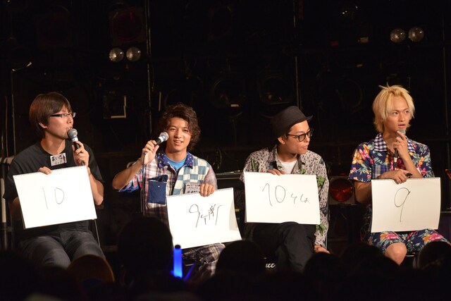 「本物のTAKUMI推しは誰だクイズ」の様子。