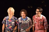 “TAKUMI大好きメンバー”。左からTo-i、RYUJI、MASAKI。