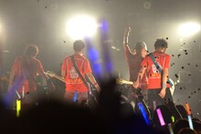 DISH//「皿 vsスラ "世界サラー級タイトルマッチ"」東京・渋谷CLUB QUATTRO公演の様子。