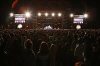 HOME MADE 家族パフォーマンス中の様子。