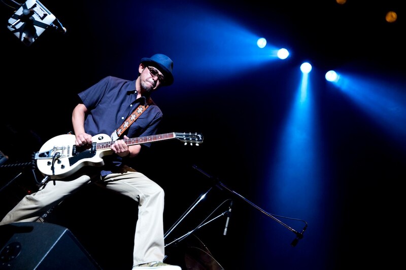 奥田民生「奥田民生 2013ツアー"SPICE BOYS"」新木場STUDIO COAST公演の様子。(撮影:山本倫子)