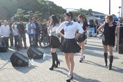 大阪城公園城天ストリートでライブを行うGiselle4。