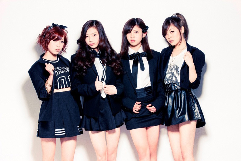 Giselle4は大阪のダンススクールで出会ったMAMI、SAKI、MIYU、SERI（写真左から）の4人からなるグループ。