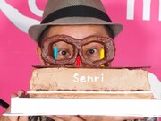 収録後には大江千里の誕生祝いが行われた。