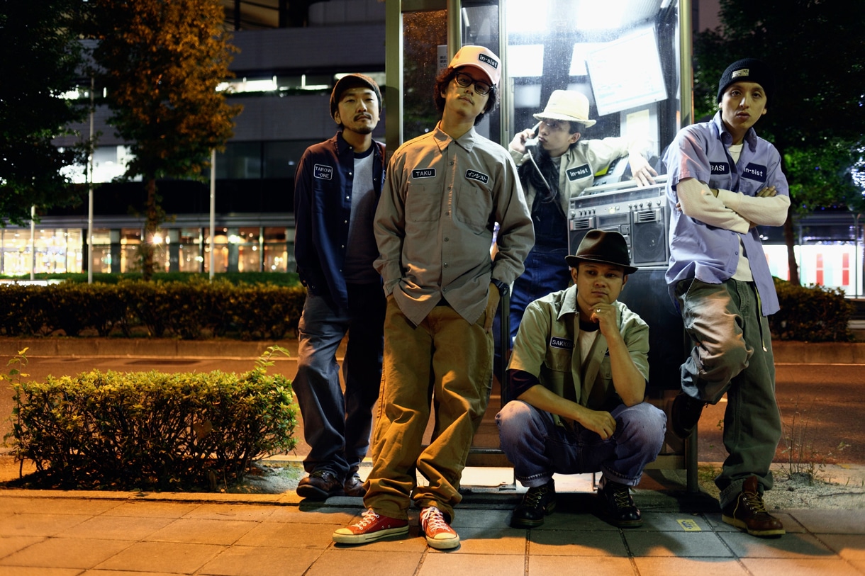 韻シスト。右端がBASI。