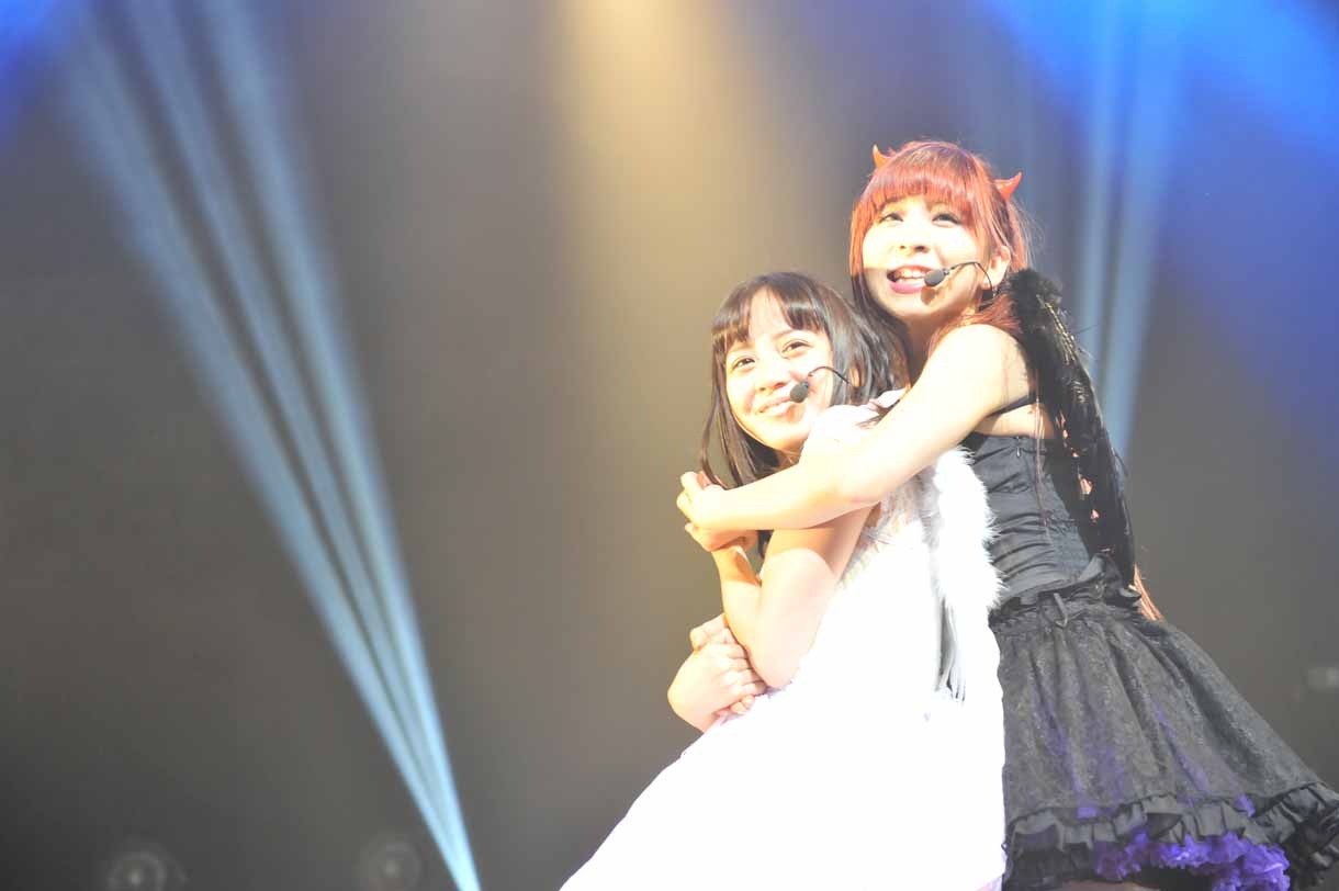 左から奥仲麻琴、玉井杏奈。