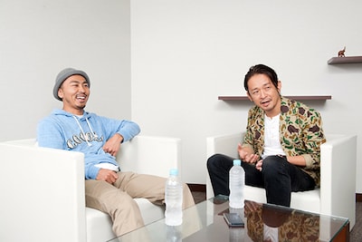 左から田我流、Mummy-D。