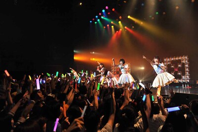 でんぱ組.incのライブの様子。