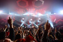 Mr.Children「Mr.Children [(an imitation) blood orange] Tour」の様子。