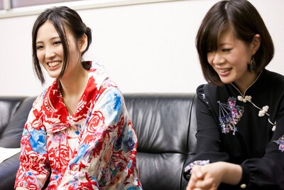 インタビューに応える惑星アブノーマル。