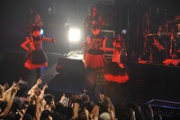 BABYMETALのライブの様子。（撮影：柴田和彦）