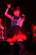 YUIMETAL（撮影：柴田和彦）