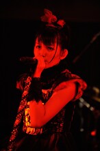 SU-METAL（撮影：柴田和彦）