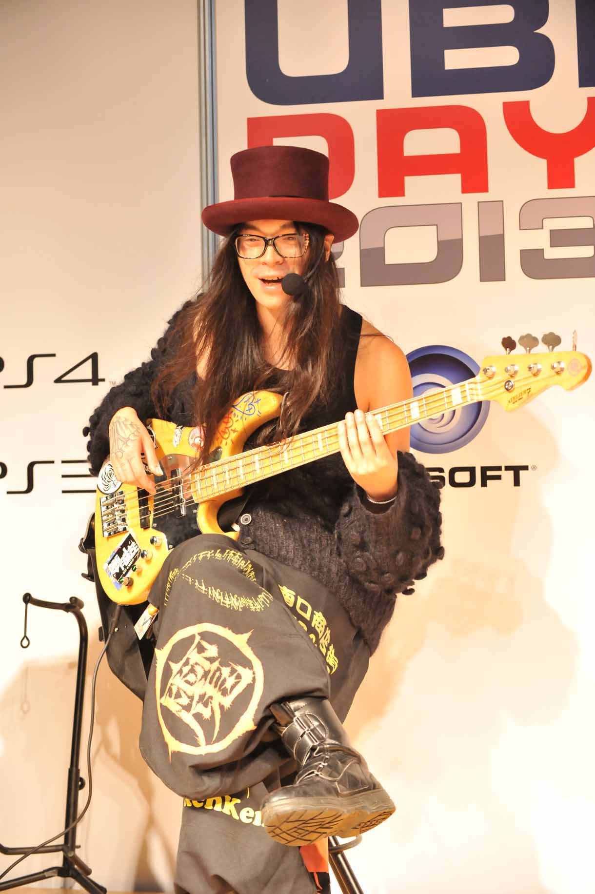 KenKen「ロックスミス」イベントで超絶プレイ連発 - 音楽ナタリー